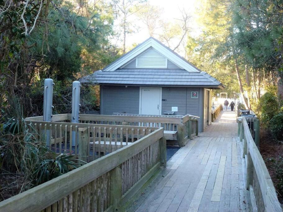Cute 2 Bedroom, 2 Bath Condo At Folly Field Beach Hilton Head Island Esterno foto