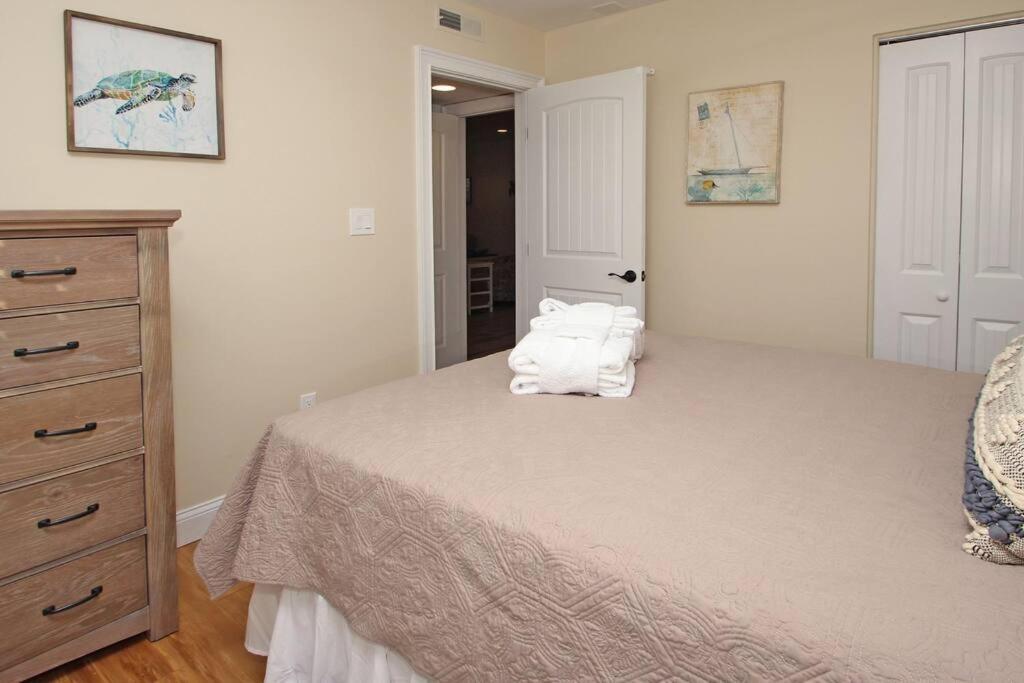 Cute 2 Bedroom, 2 Bath Condo At Folly Field Beach Hilton Head Island Esterno foto